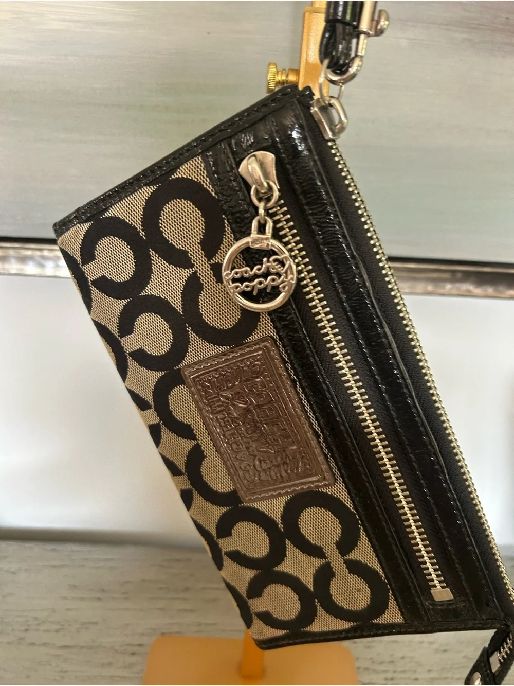 Coach Poppy Black and Cream Signature Wristlet